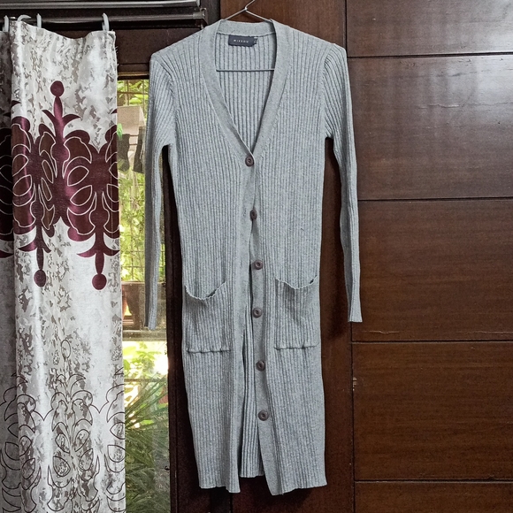 Ribbed Woollen Shrug - Picture 3 of 7